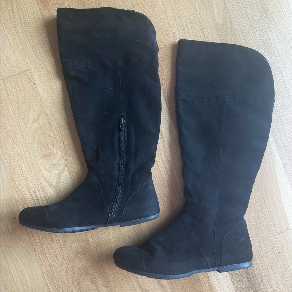 Women's Black Knee-High Boots Womens Size 8M with Zipper